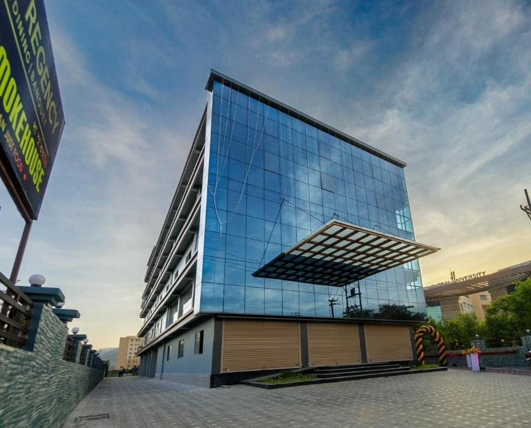 Silver Regency غاواهاتي المظهر الخارجي الصورة